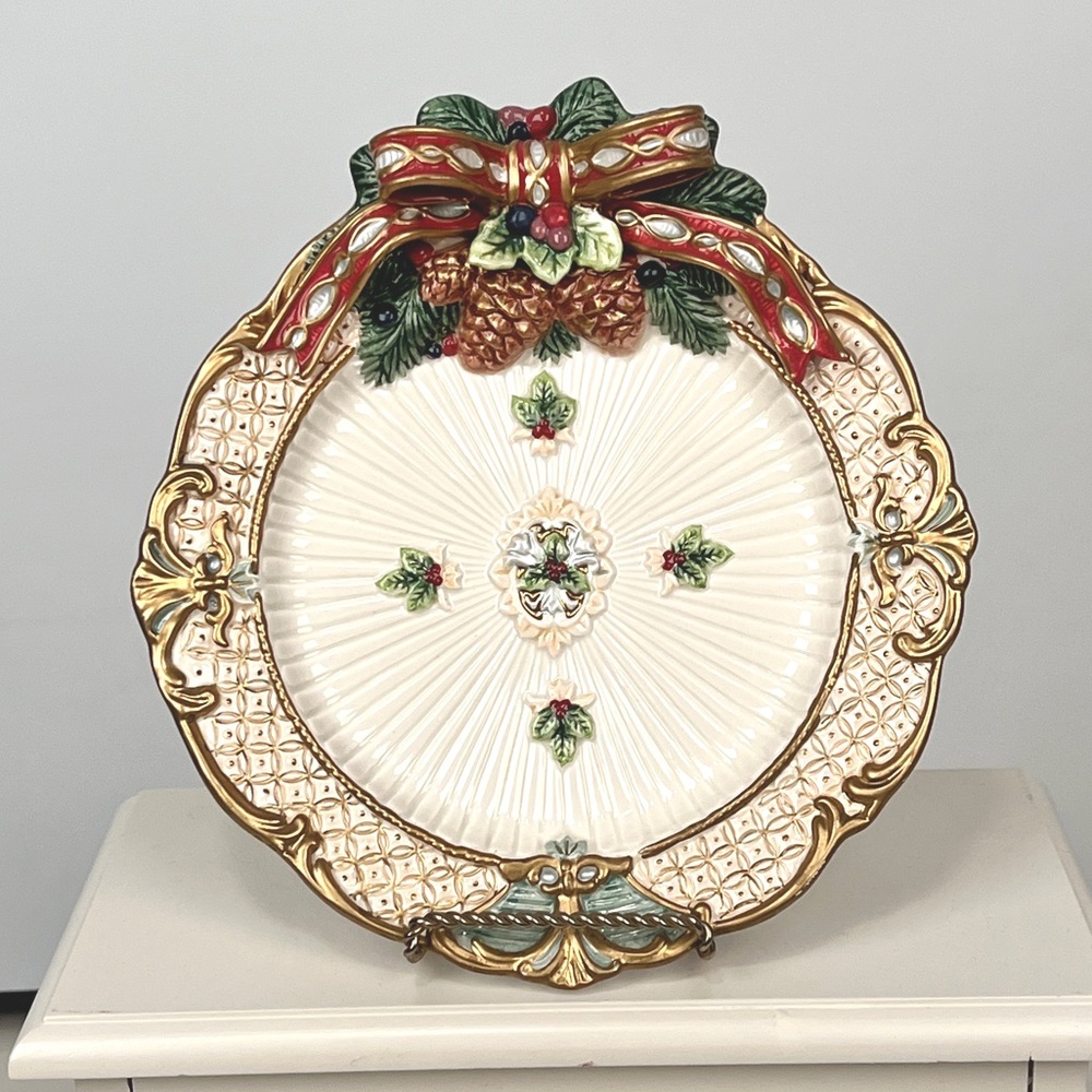Fitz and Floyd Christmas Classic Florentine Pattern Plate